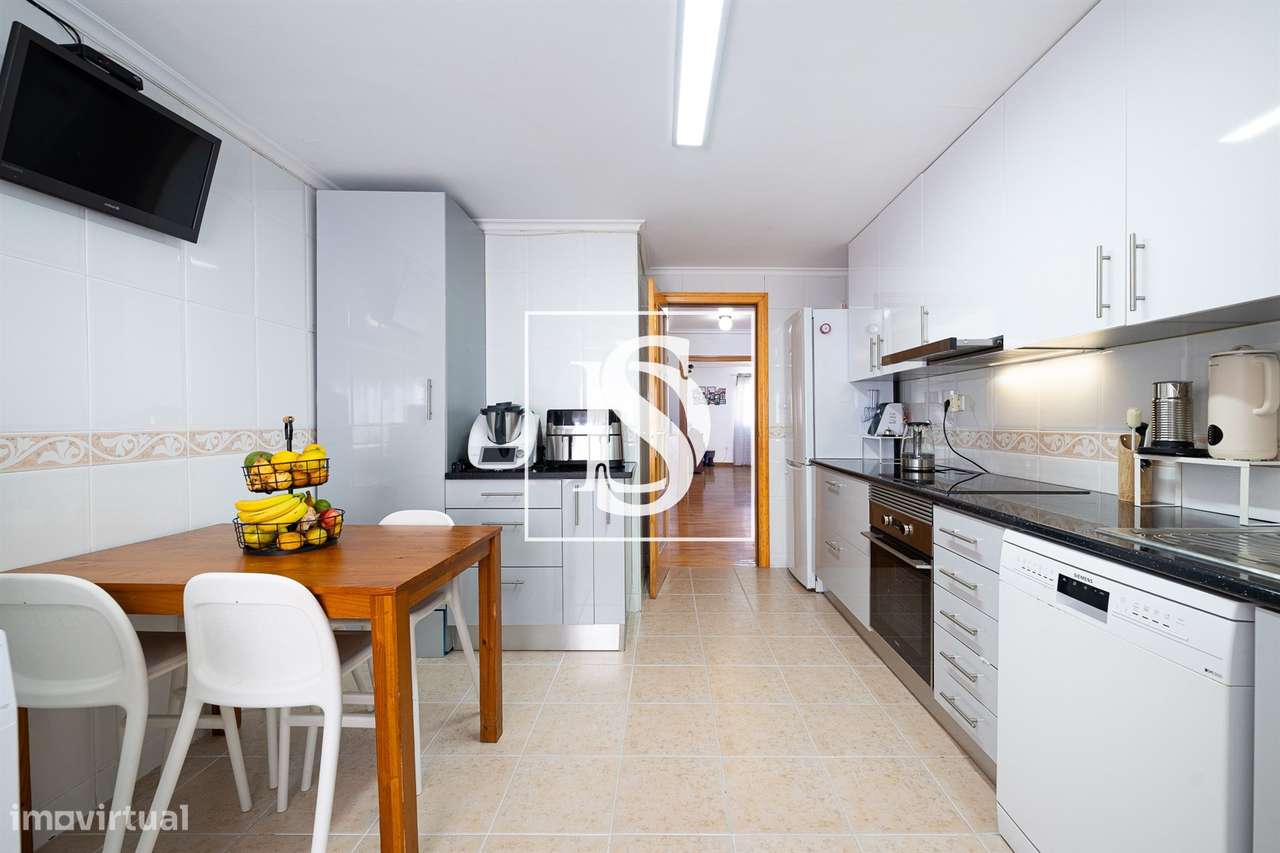 MAGNIFICO T4 DUPLEX URBANIZAÇÃO FONTE DA PRATA-0