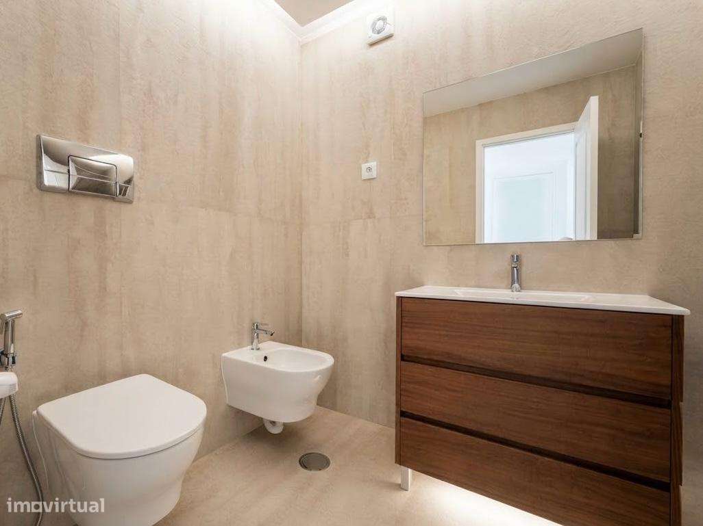 Apartamento T3 com elevador e garagem em Lamaçães-14