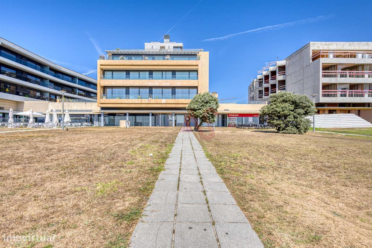 Penthouse Duplex Exclusiva em Frente à Praia de Salgueiros – na Primei-43