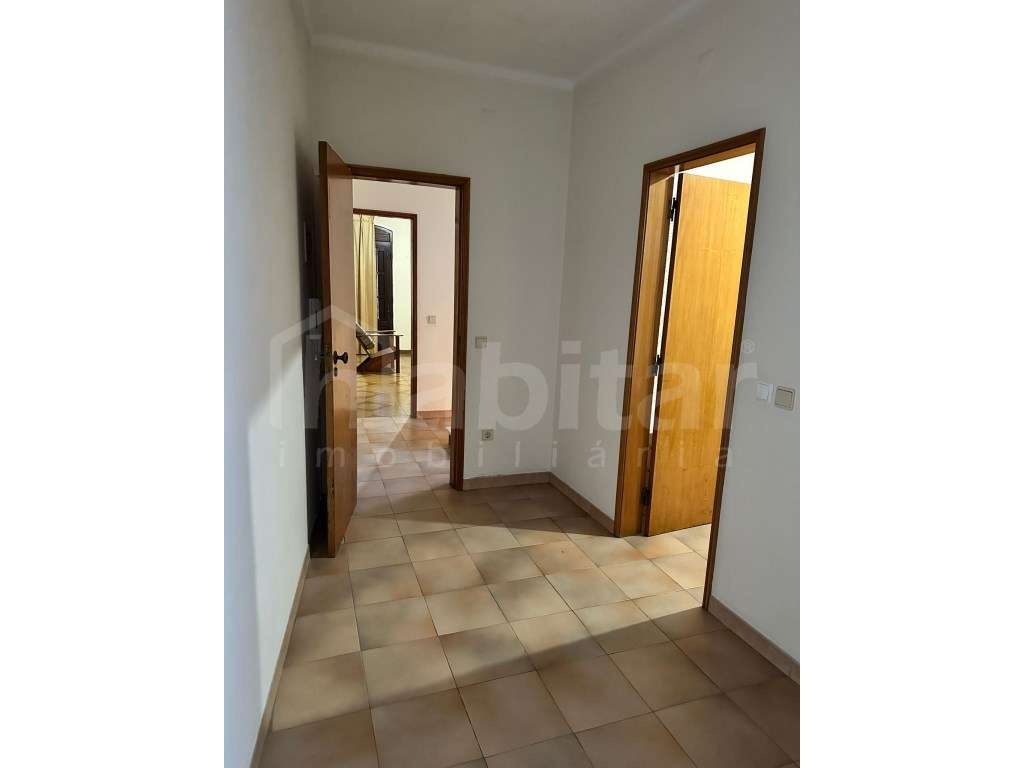 Moradia T3 no Centro Histórico de Benavente-6