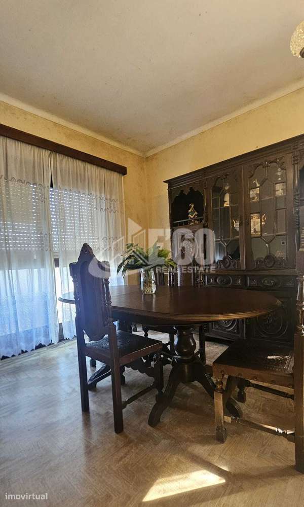 MORADIA TÉRREA COM 4 FRENTES E TERRENO DE 2.375M2 PARAMOS-5