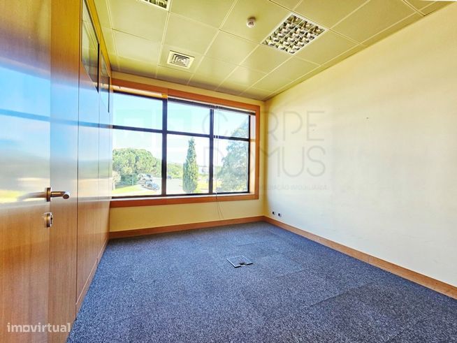 Escritórios com 780 m² na Quinta da Beloura-13