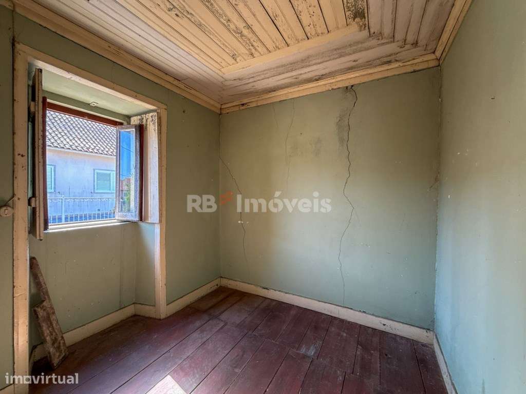 2 Moradias p/ Recuperar c/ Terreno - em Chãos, Ferreira do Zêzere-25