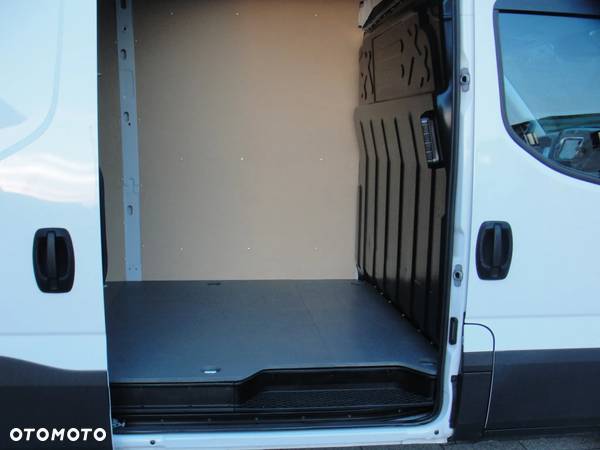 Iveco Daily - 22