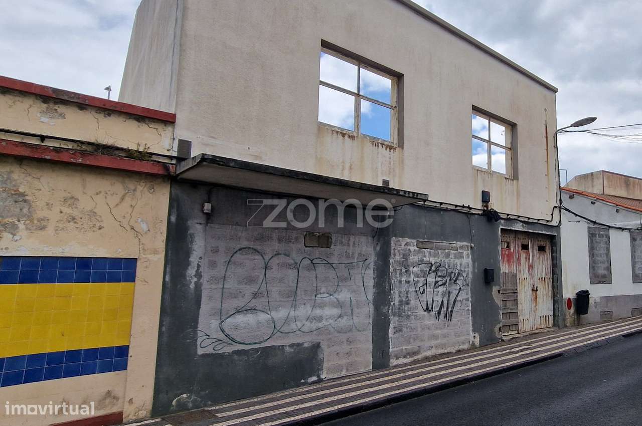 Conjunto 4 prédios urbanos - Grande imagem: 4/28