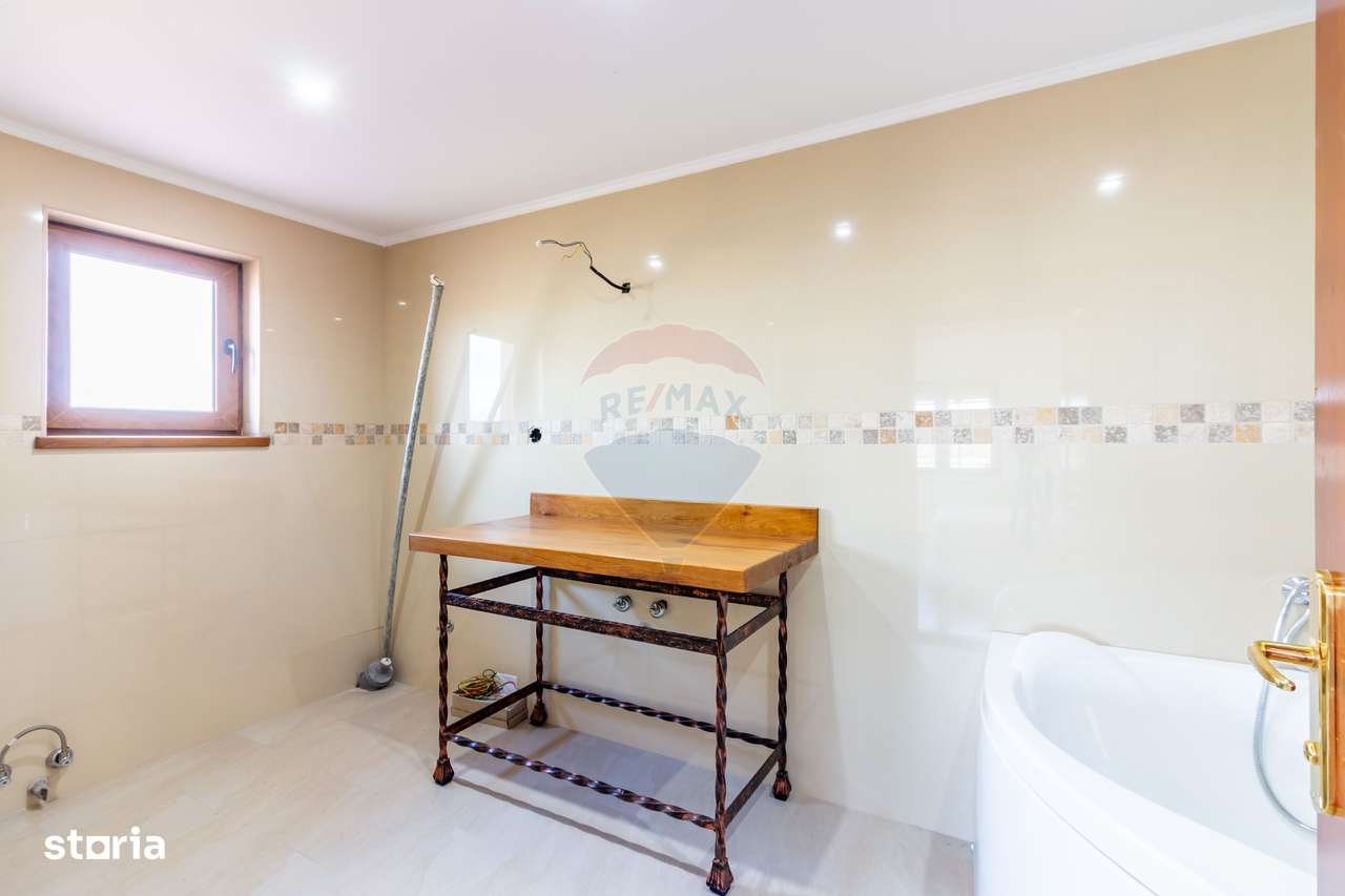 Casă finalizată, 278 mp teren 2305 mp Pleașa, Bucov, Ploiesti-11