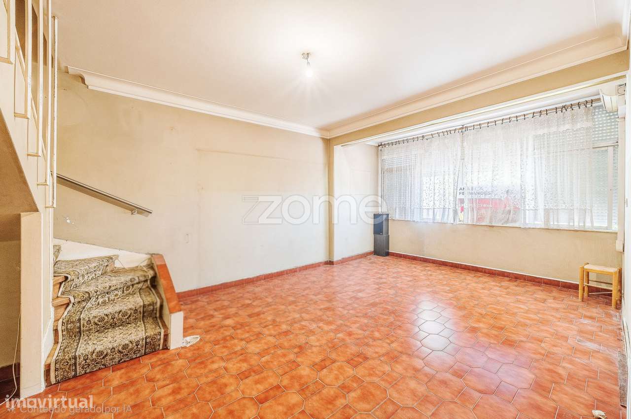 T2 Duplex Junto à Avenida de Roma - Grande imagem: 4/18