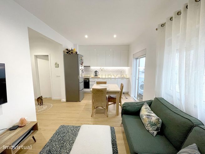 Apartamento T2 renovado em 2023-11