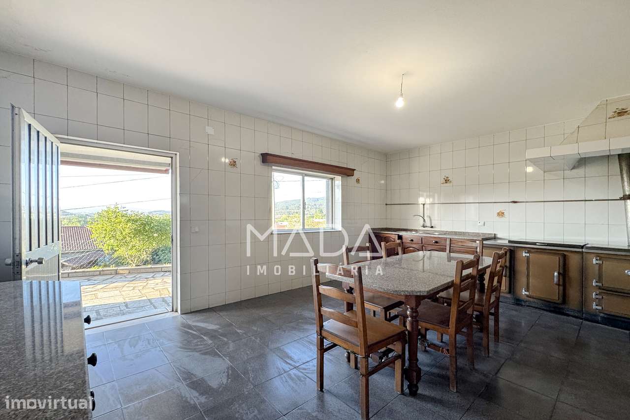 Moradia T2 individual c/480m2 de terreno e anexos em Escudeiros, Braga-22