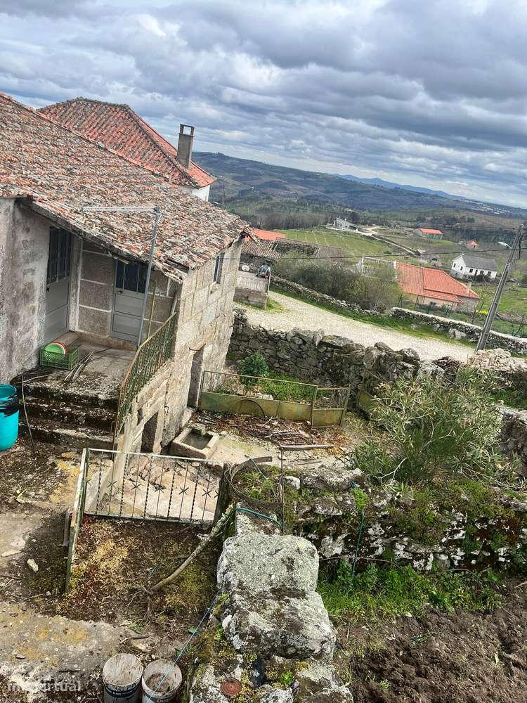 Oportunidade Única - Casa Rústica em Pedra com 600 m2 de Terreno - Grande imagem: 3/11