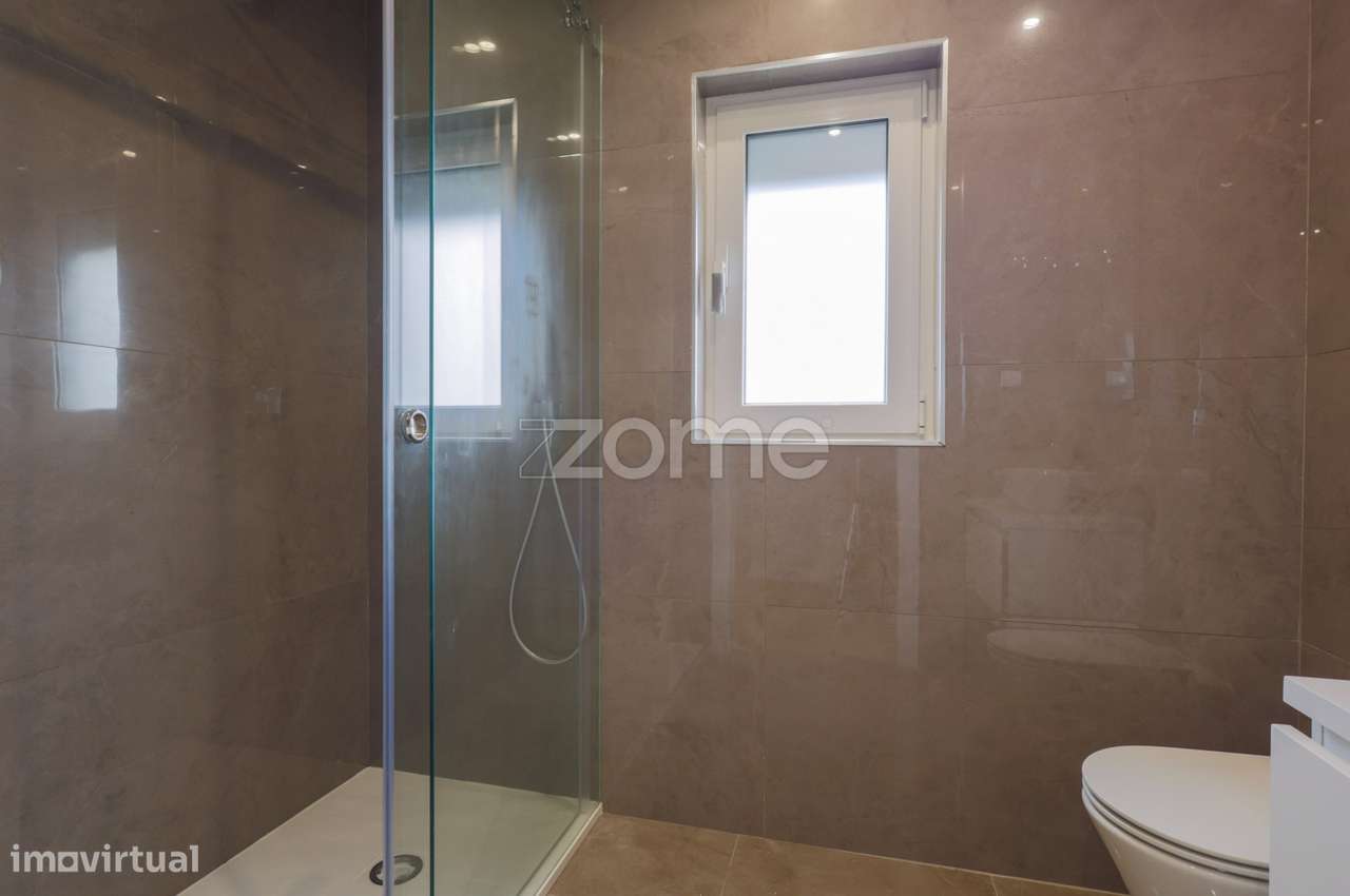 Apartamento T3 com garagem-19