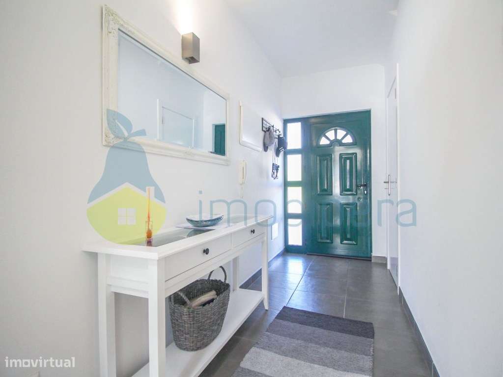 Moradia em banda T3 para venda na zona dos Brejos, Albufeira. - Grande imagem: 4/34