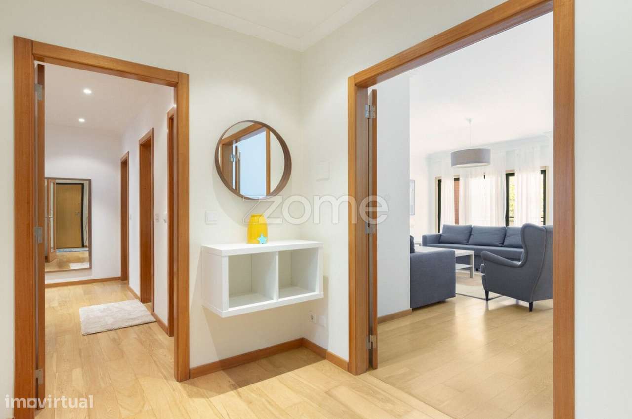 Apartamento T3 Paço de Arcos, varanda, vista mar e garagem - Grande imagem: 2/33