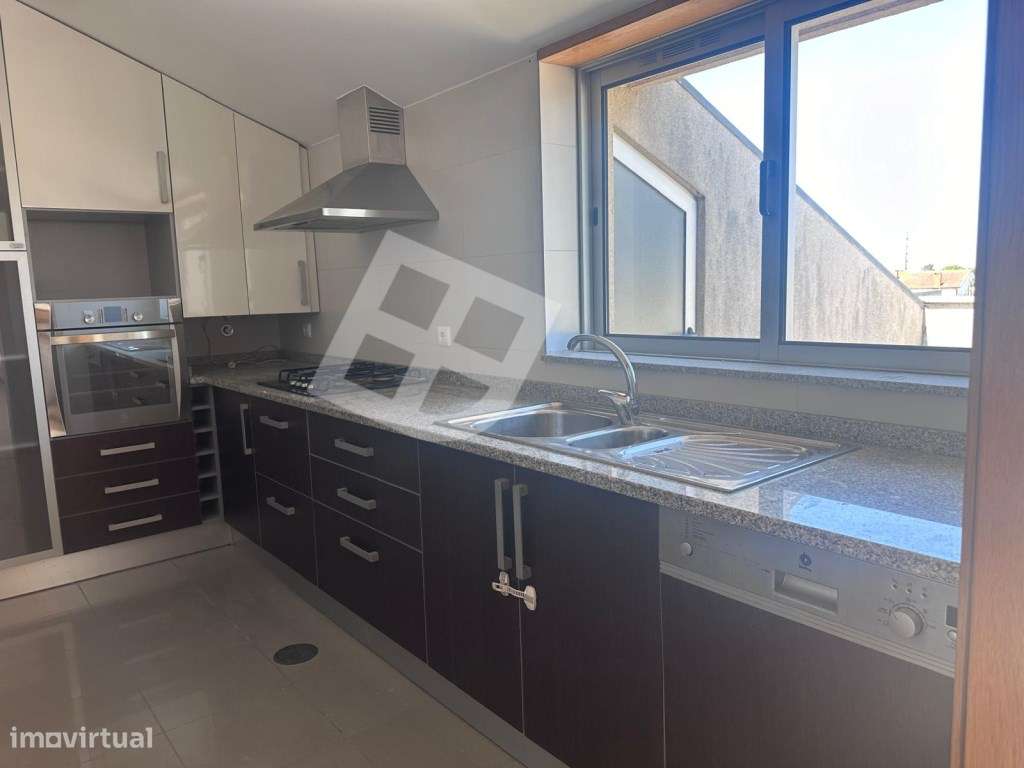 Apartamento T2 com Terraços - Aveiro /Glória-2