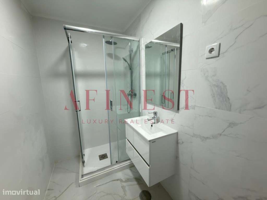 APARTAMENTO T2 RENOVADO COM AMPLO TERRAÇO NA PRAÇA DA IGREJA - AMADORA-10