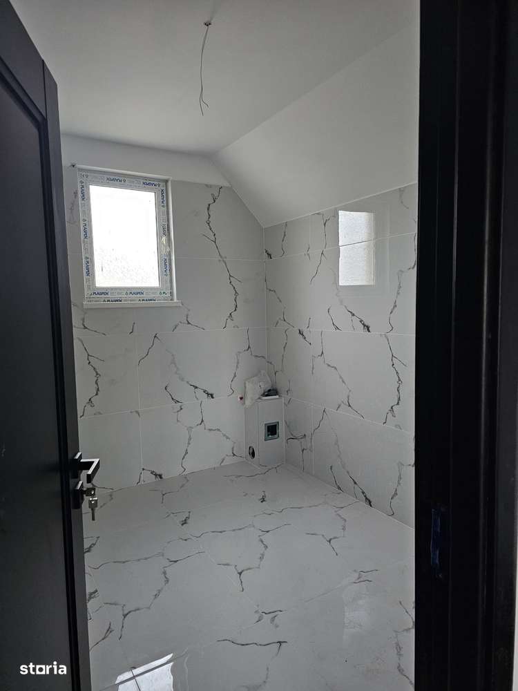 CASA 5 CAMERE - LUMINA-8