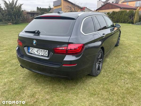 BMW Seria 5 530d xDrive - 7