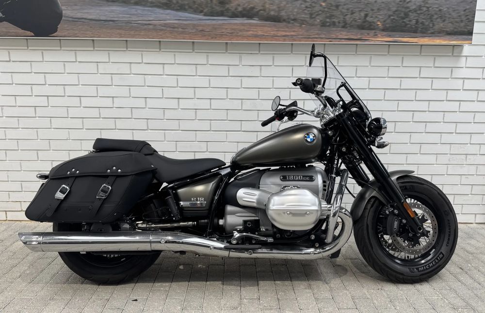 BMW R 18