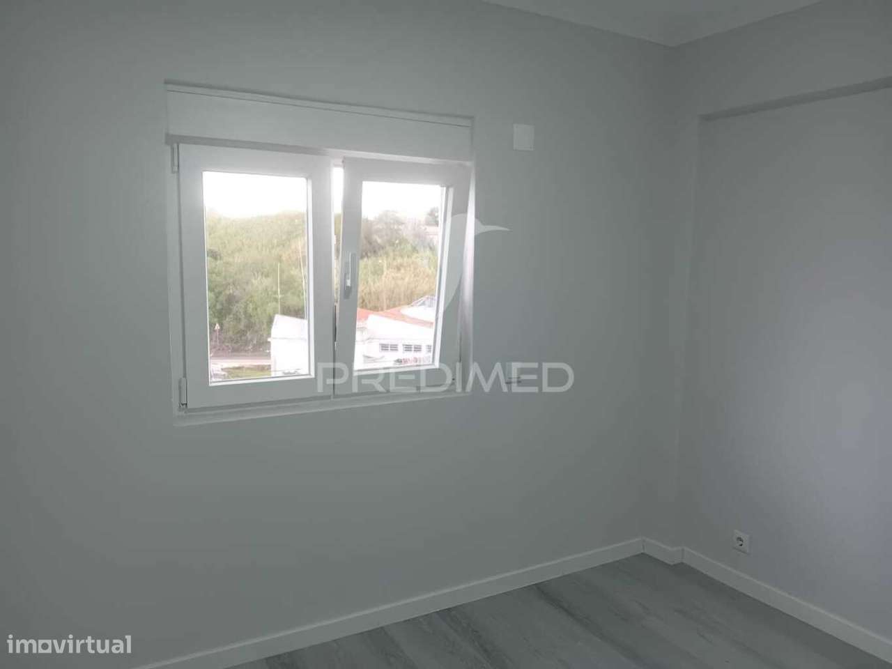 T2 Remodelado com vista Serra - Grande imagem: 4/12