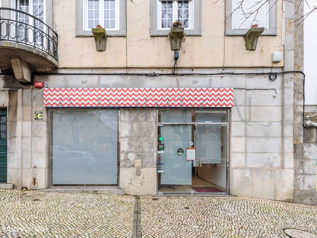 Oportunidade Única em Belém: Trespasse de Creperia/Gelataria de Suc...-23