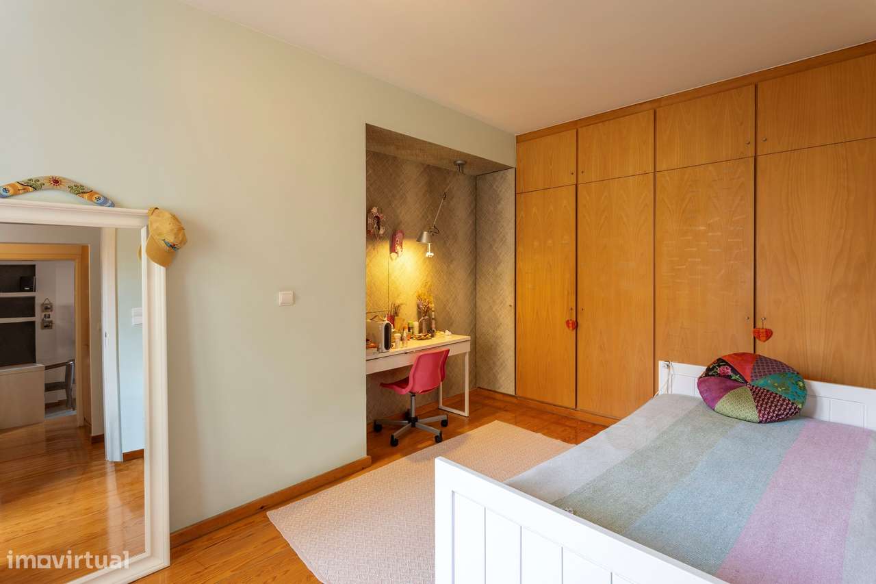 Moradia T6 com garagem, Madragoa, Estrela-14