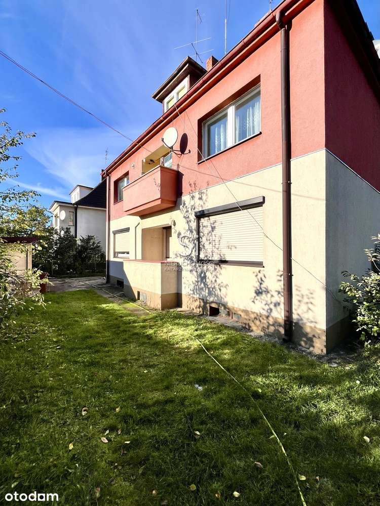 Parter domu plus kawalerka i garaż na sprzedaż - I