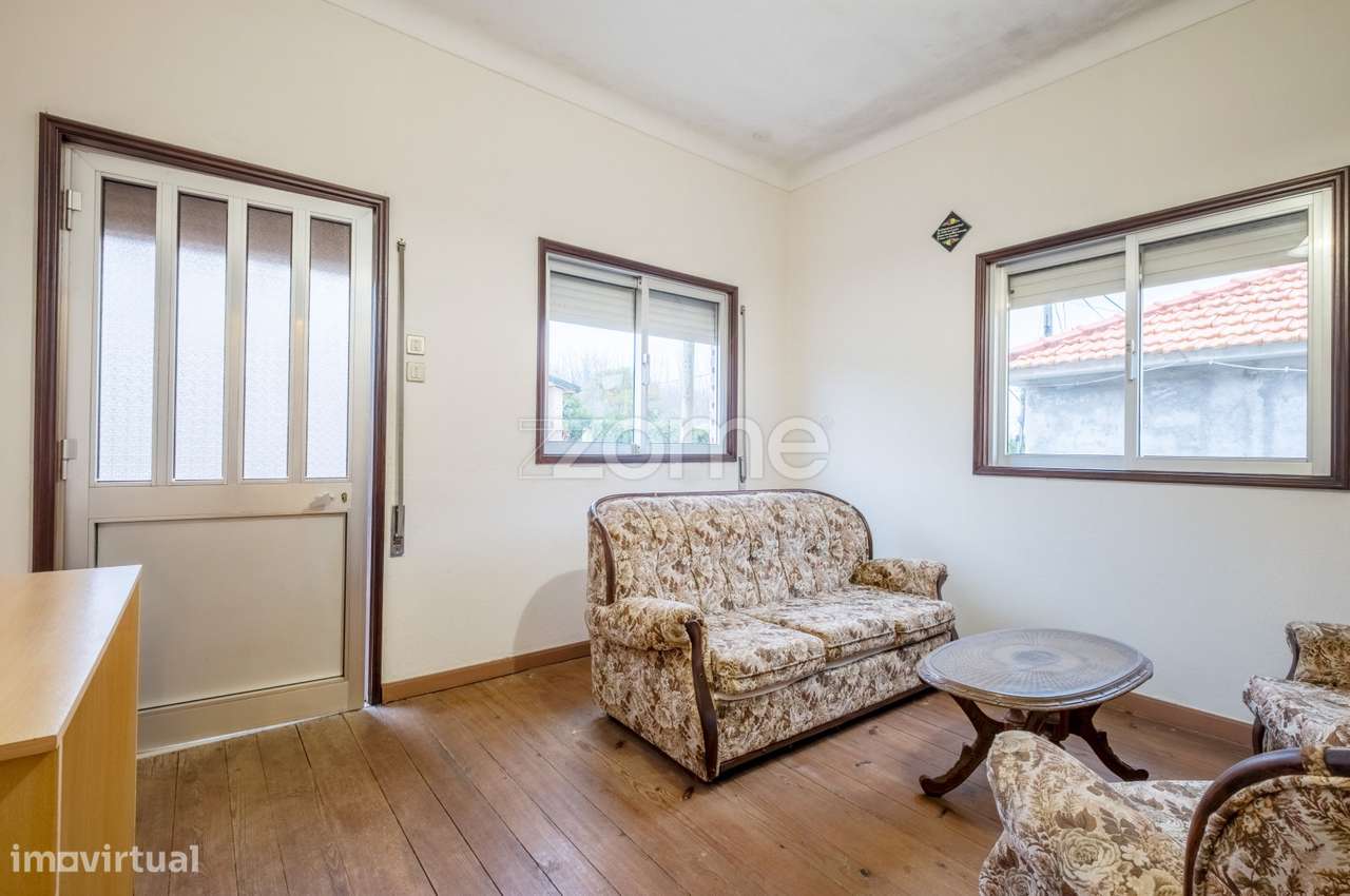 Moradia T2+1 com garagem, anexos, jardim e poço - Serzedo, VNG - Grande imagem: 5/54