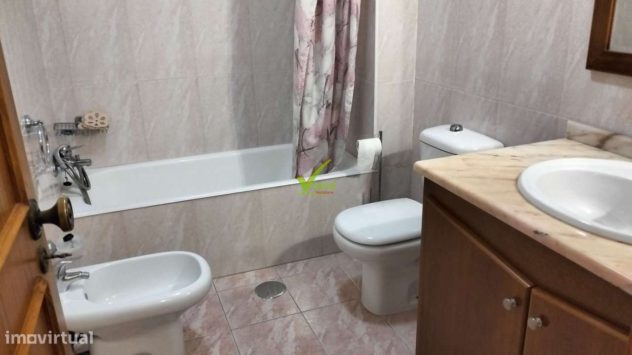 T. 4 com garagem individual - Centro da Póvoa de Varzim-8