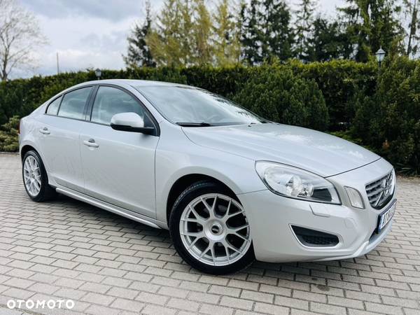 Volvo S60 D3 Geartronic R-Design - 2