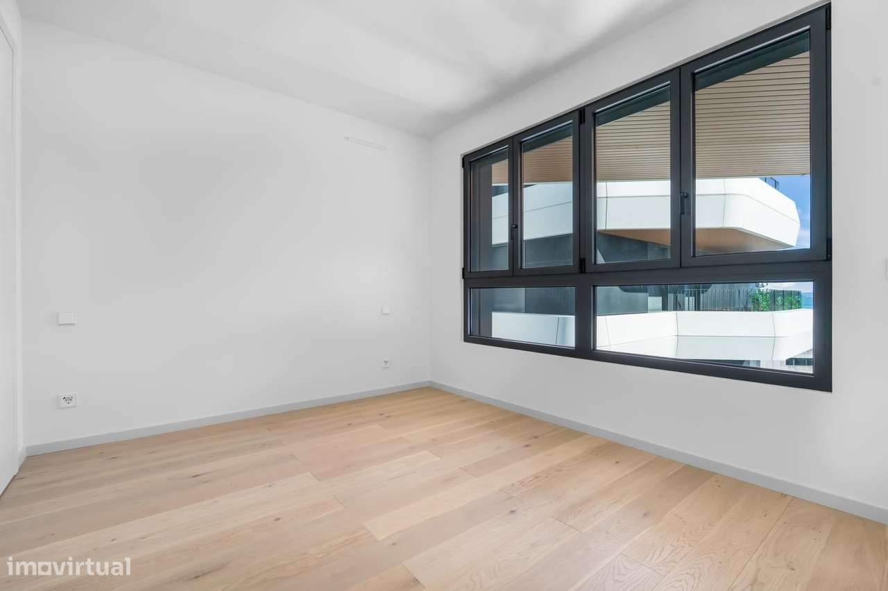 Apartamento T4 com piscina, Parque das Nações, Lisboa-17