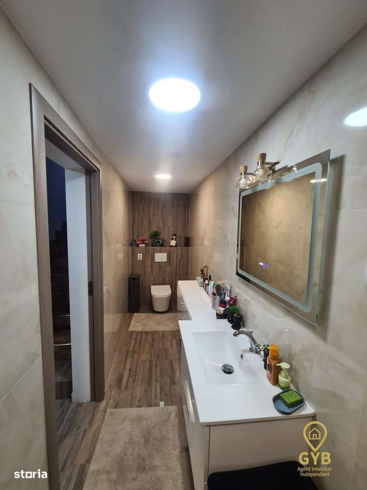 Casă cu 5 camere,  S+P+Mansarda-zona centrală Oradea(Strada Primariei)-7