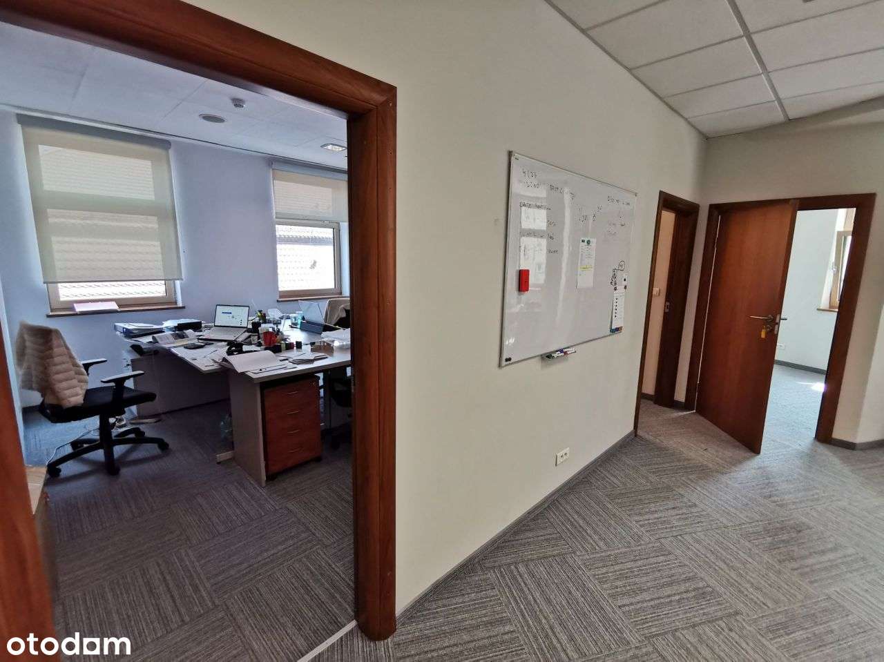 Obiekt handlowo-biurowy 1884m2 na sprzedaż-6