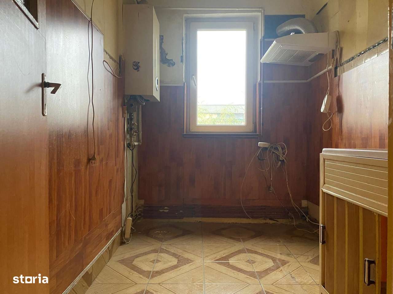 Vanzare apartament cu 3 camere în Micro 6  zonă căutată din Târgoviste-8