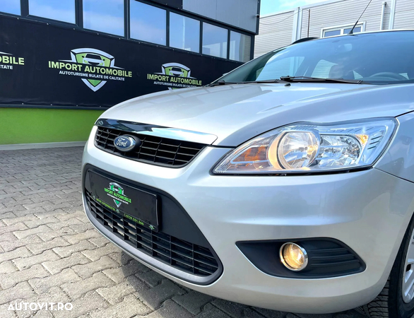 Ford Focus 1.6 16V Ambiente - 14