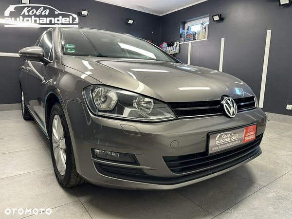 Volkswagen Golf - 1