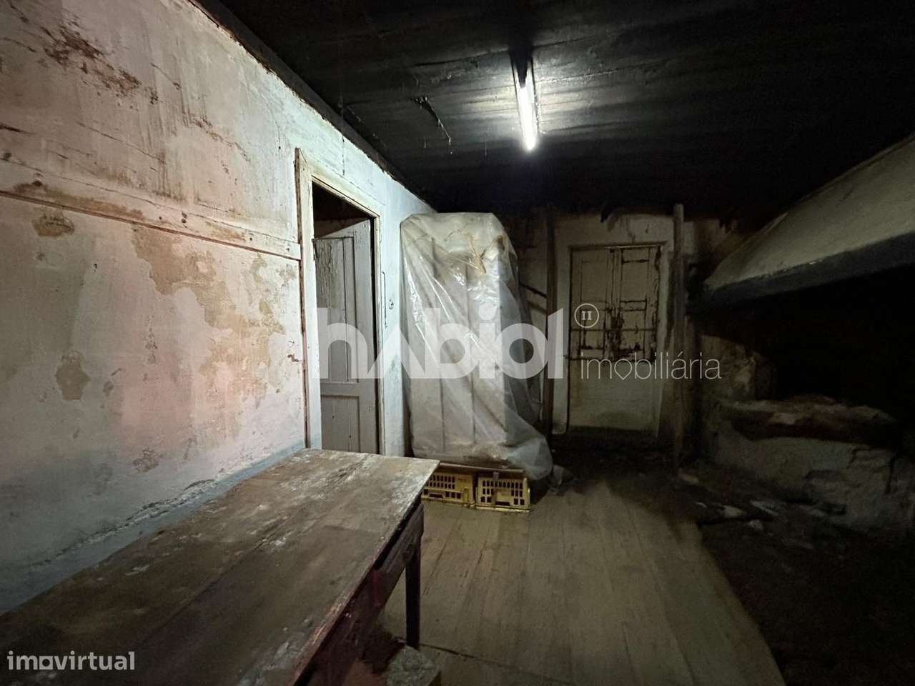 Moradia para restauro e terreno de construção em Fornelos, Barcelos-6