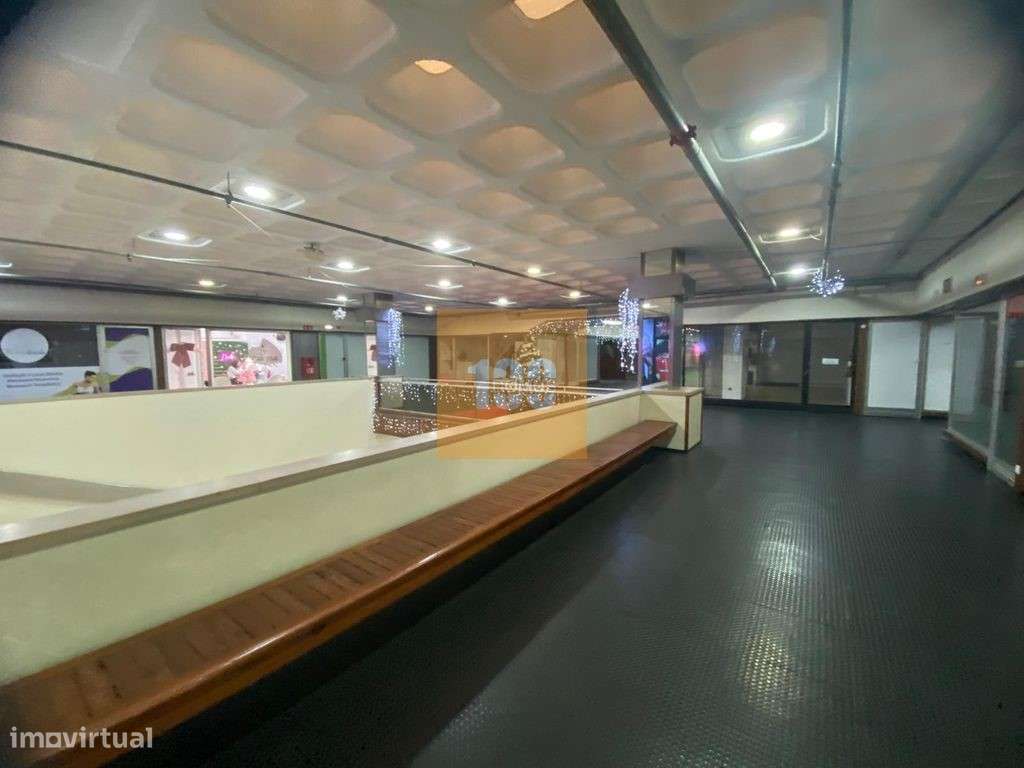 Loja na Senhora da Hora - Grande imagem: 5/23