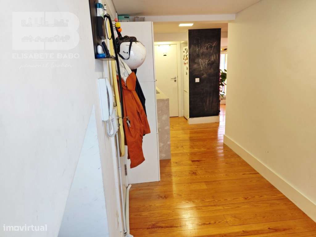 **Apartamento T1 em Campolide com Vista Deslumbrante sobre Monsanto**-19