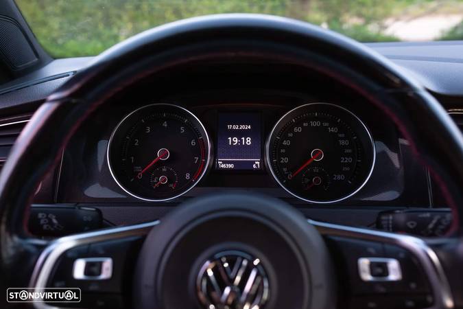 VW Golf 2.0 TSi GTi - 12