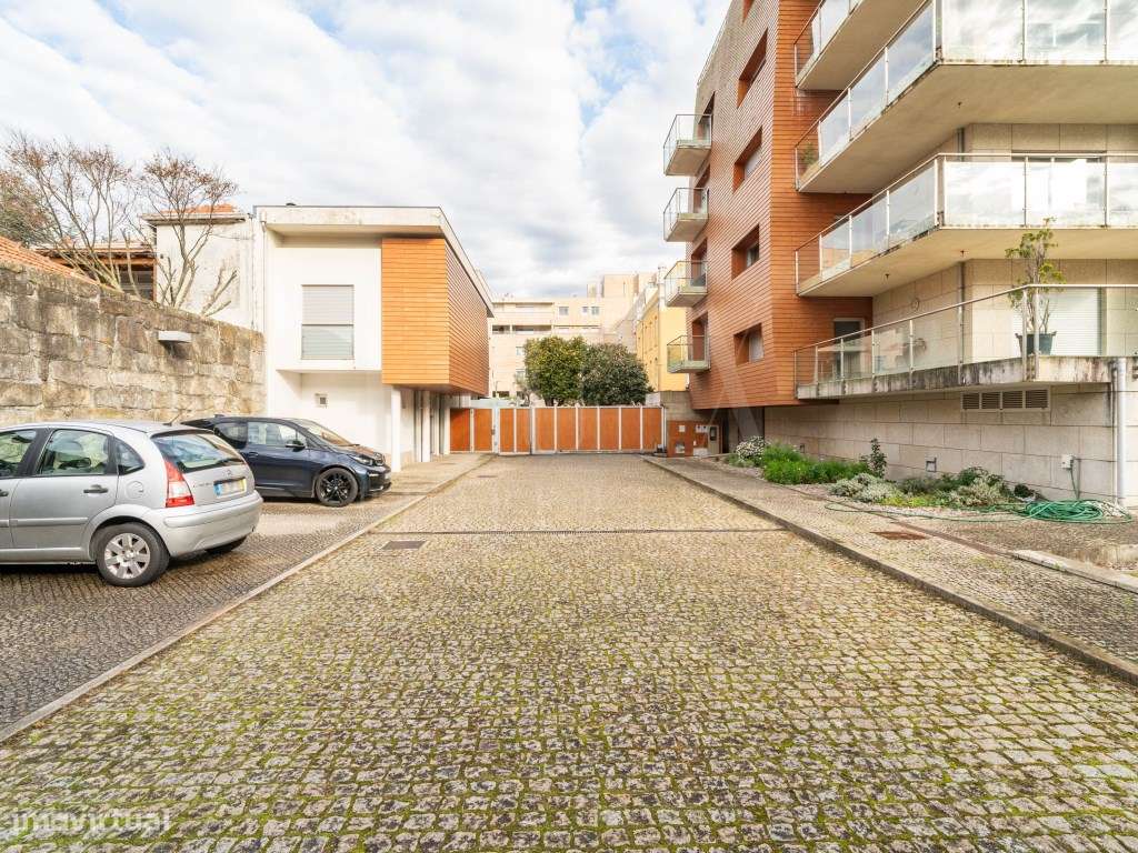 T2 PREMIUM À ROTUNDA DA BOAVISTA-33