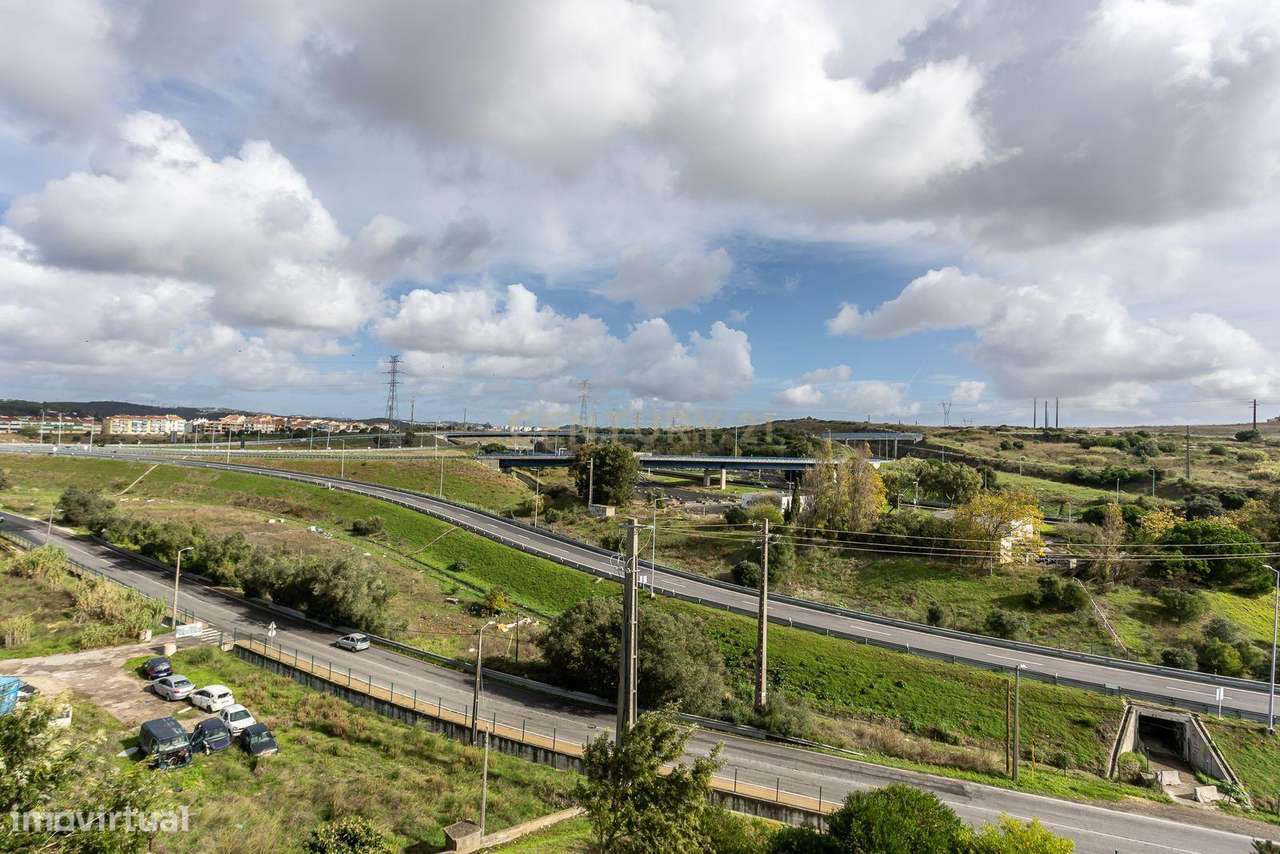 Apartamento T3 Remodelado com Arrecadação e Parqueamento-28