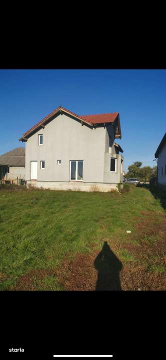 De vanzare casa cu 3 dormitoare, 10 arii de teren,15 ml Front, sat Dec - Imagine principală: 3/10
