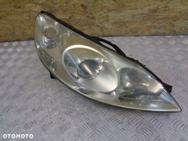 LAMPA PRAWY PRZÓD PEUGEOT 407 04- - 2