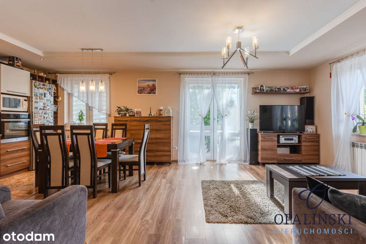 Dom z ogrodem i garażem umeblowany i wyposażony-10