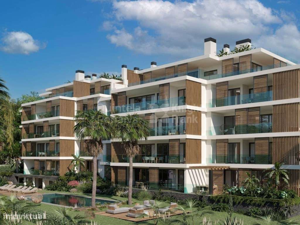 Apartamento T3 com jardim, localizado na Parede, Cascais-36