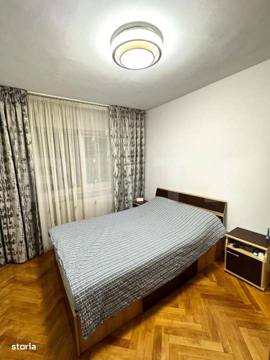 Apartament de vanzare, cu 3 camere, decomandat, etaj 1, zona Tractorul - Imagine principală: 3/8