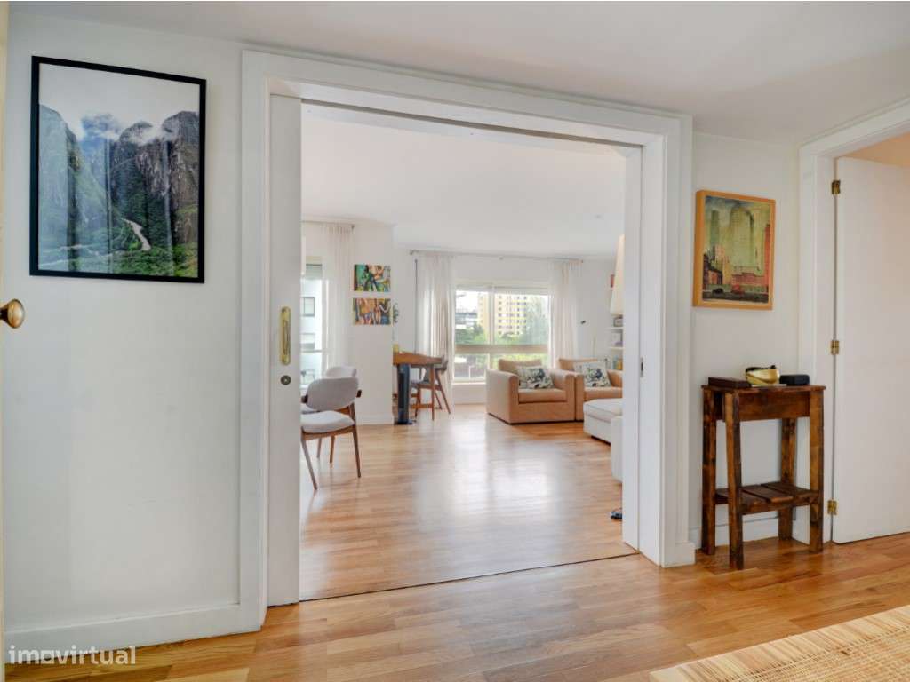 Apartamento T3 com varanda no Pinheiro Manso, Porto - Grande imagem: 1/24