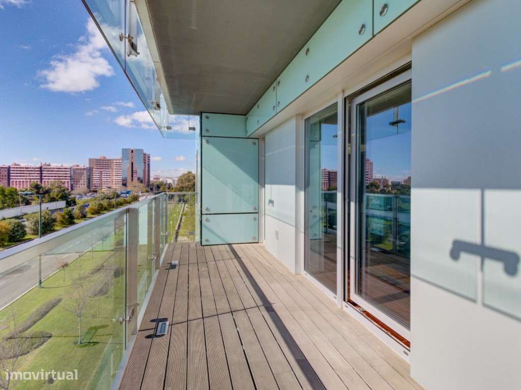 Apartamento T5 + 1 no Condomínio Jardins São Lourenço - Lisboa-54