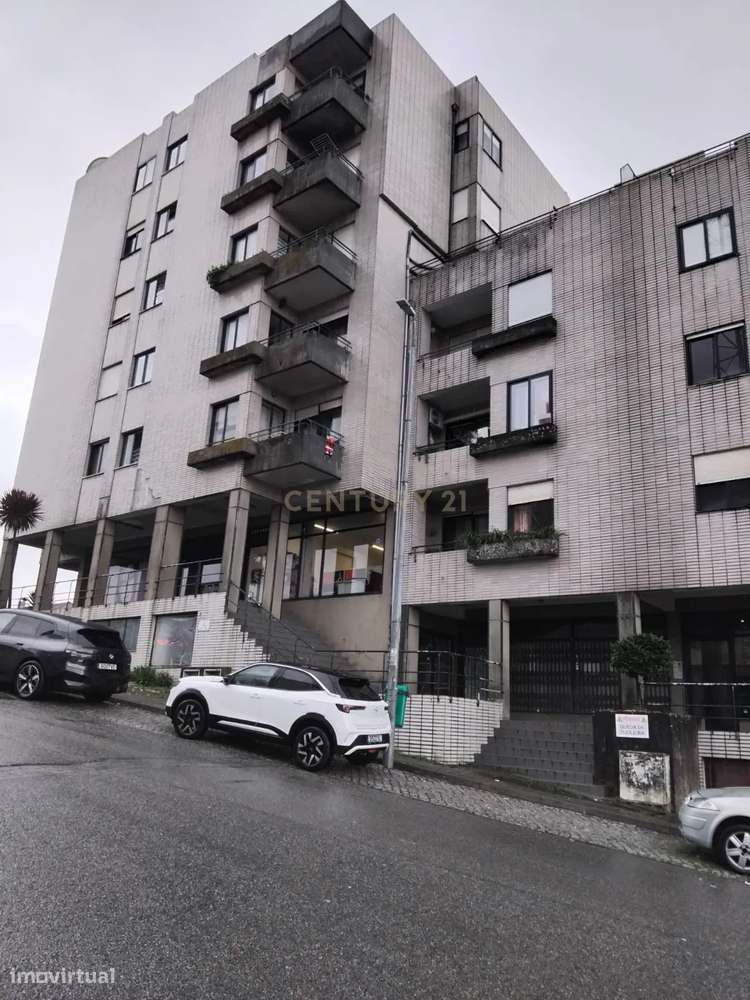 Apartamento T3 em Arrifana-27
