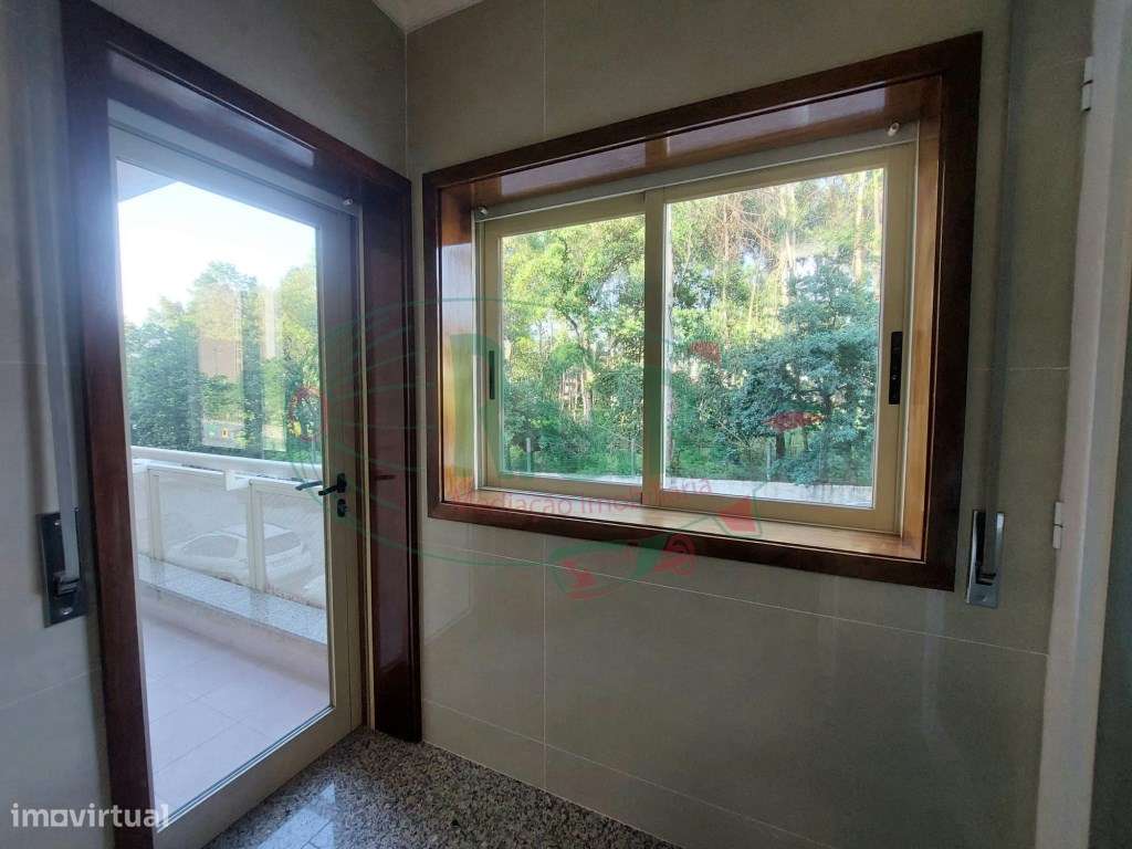 T2 PRONTO A HABITAR | Suite | Garagem Fechada-5
